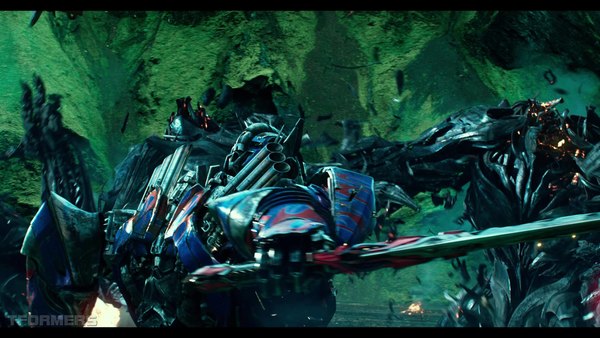 Transformers The Last Knight Theatrical Trailer HD Screenshot Gallery 767 (767 of 788)